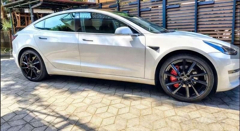 Occasion Tesla Model 3 Standard Range 88 kW (120 ch) 2019 Berline