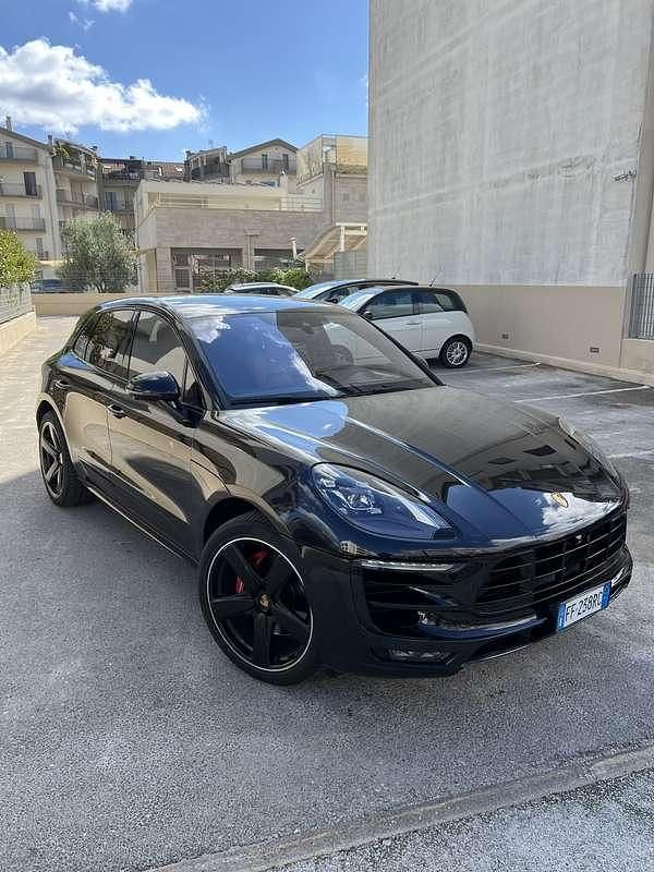 Usata 2016 Porsche Macan Turbo SUV | 37.500 € (Buon prezzo) - Immagine 1/4