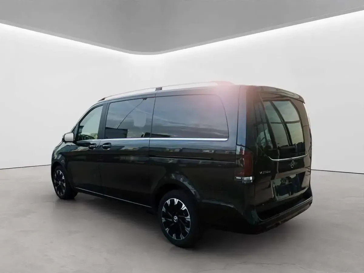 Nuova Mercedes V250 Avantgarde 190 CV (139 kW) 2026 Nero ossidiana Monovolume