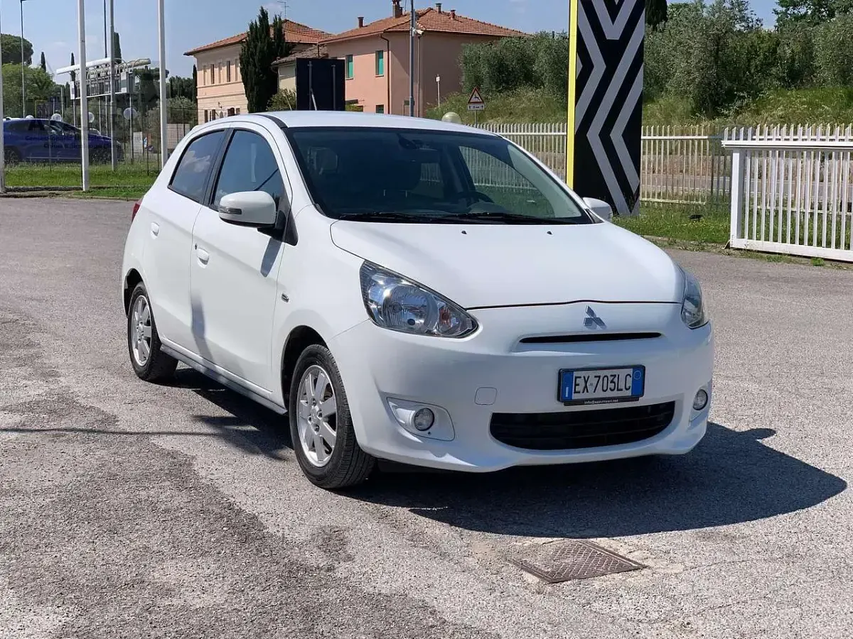 Usata Mitsubishi Space Star Invite 71 CV (52 kW) 2015 Bianco Berlina