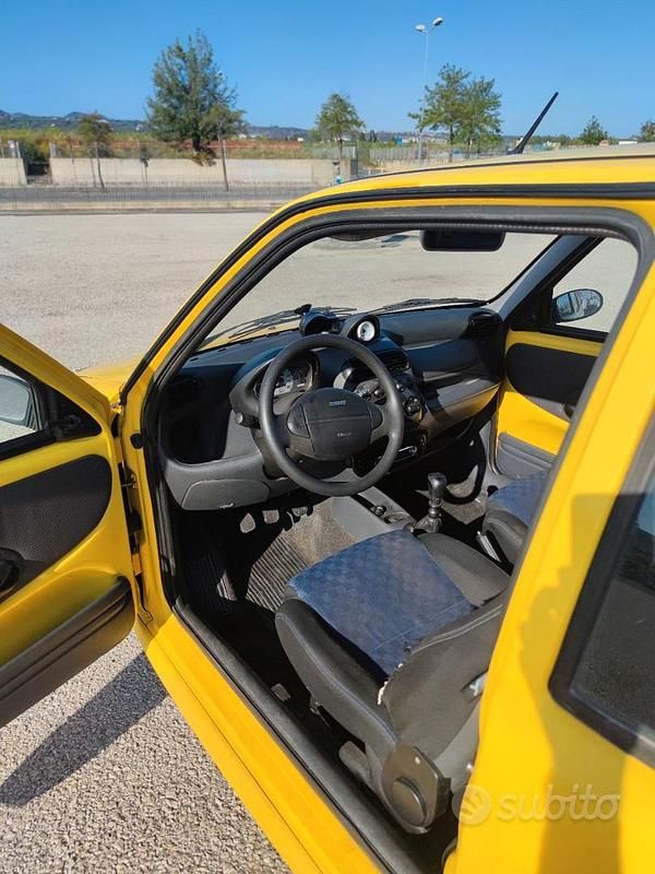 Usata Fiat 600 150 CV (110 kW) 1999 Giallo Utilitaria