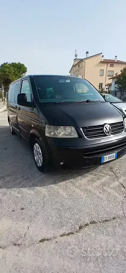 Usata VW Multivan 174 CV (127 kW) 2004 Nero Monovolume