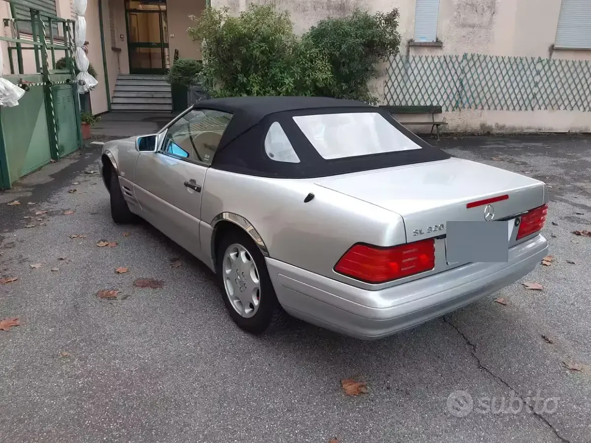 Usata Mercedes SL320 231 CV (169 kW) 1998 Giallo Cabrio