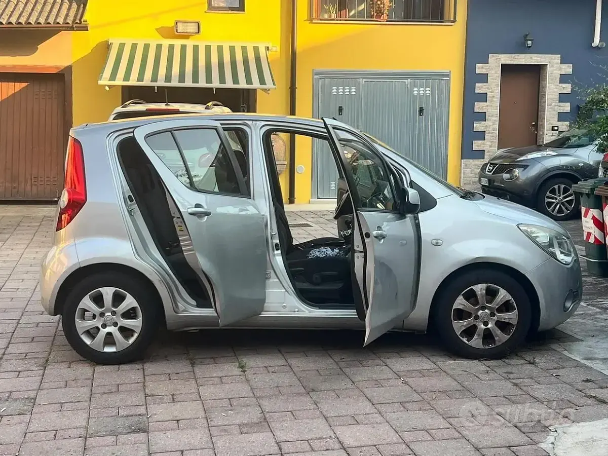 Usata Opel Agila 2009 Grigio Utilitaria
