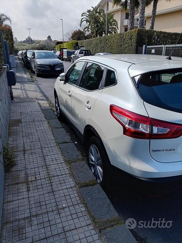Usata Nissan Qashqai 110 CV (80 kW) 2015 Bianco SUV