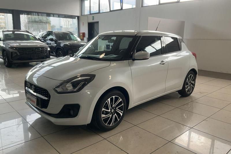 Usata Suzuki Swift 83 CV (61 kW) 2024 Bianco Utilitaria