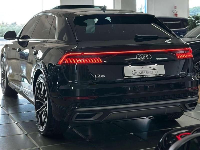 Usata Audi Q8 S-Line 286 CV (210 kW) 2020 Nero SUV