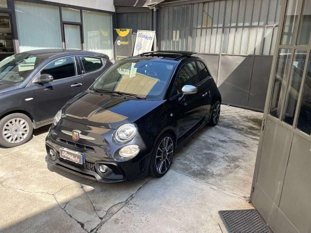 Usata Abarth 595 70th Anniversary 165 CV (121 kW) 2020 Nero Utilitaria