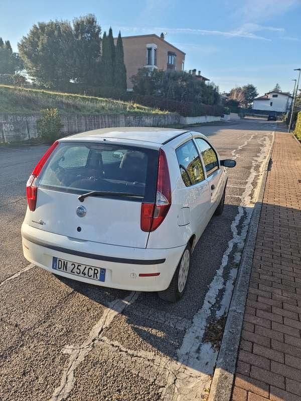 Usata Fiat Punto Classica 60 CV (44 kW) 2008 Bianco Berlina