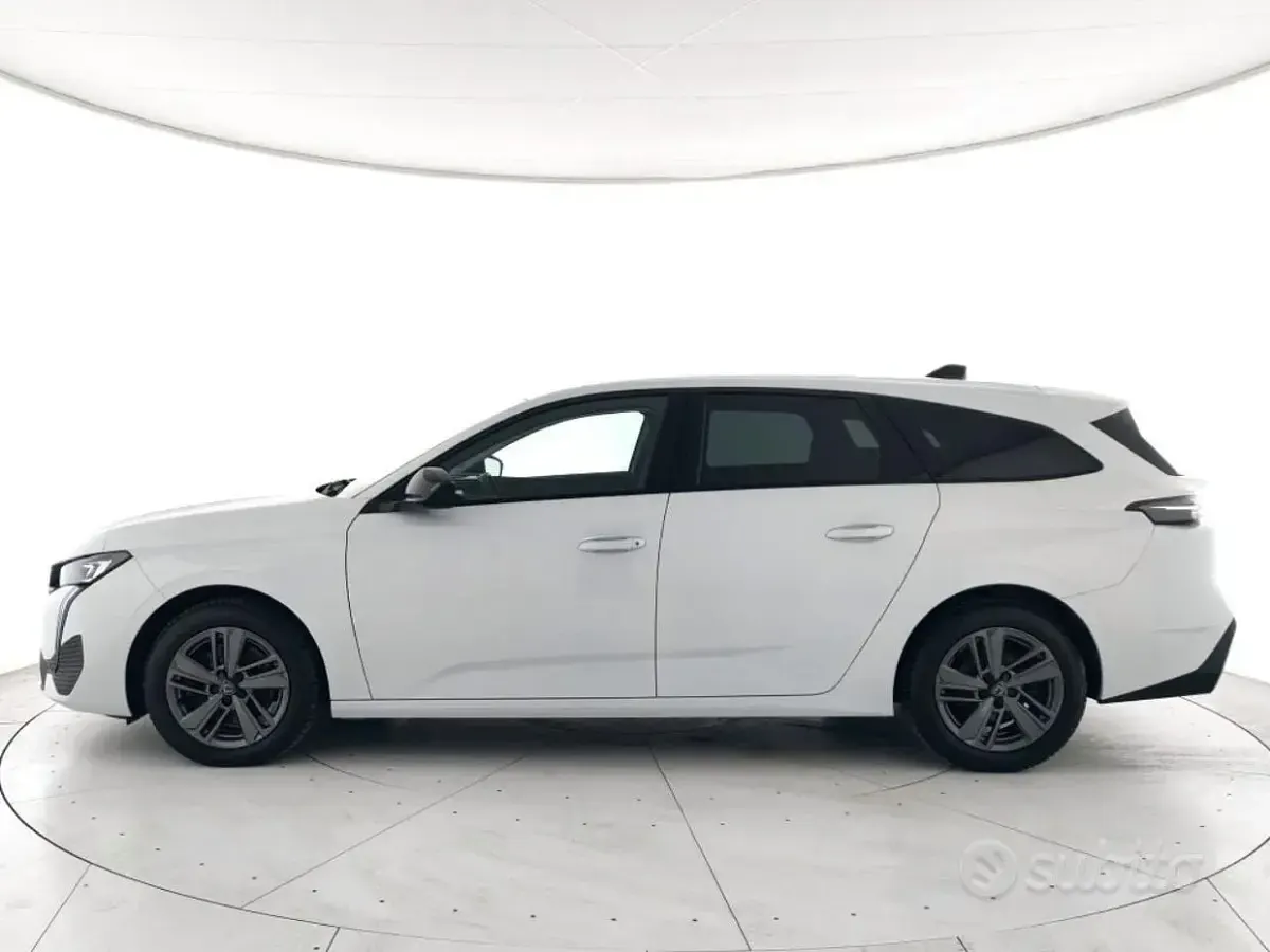 Usata Peugeot 308 SW Allure 131 CV (96 kW) 2024 Bianco Station wagon