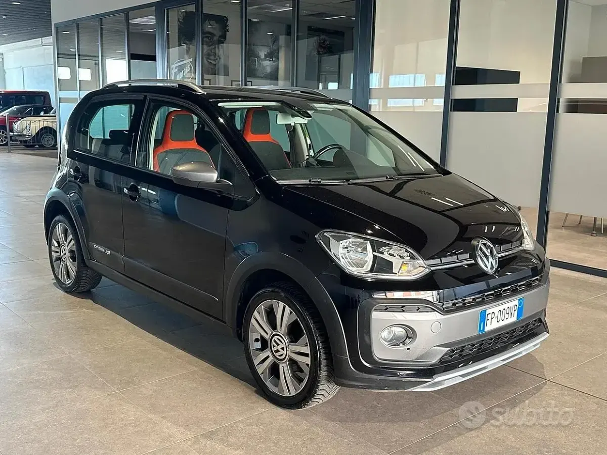 Usata VW up! 75 CV (55 kW) 2018 Nero Utilitaria
