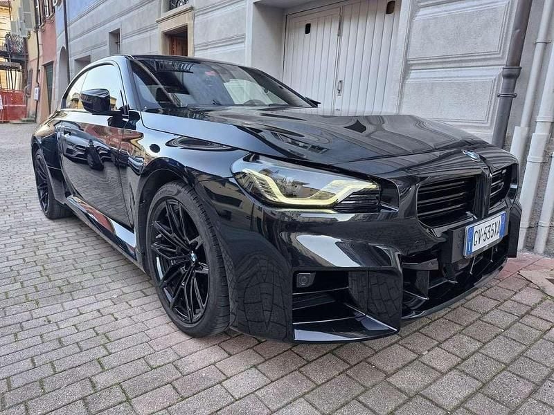 Begagnad BMW M2 460 HK (338 kW) 2024 Svart Sportkupé