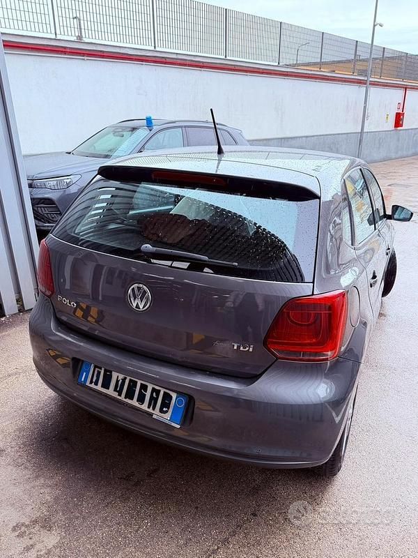 Usata VW Polo 75 CV (55 kW) 2014 Grigio Berlina