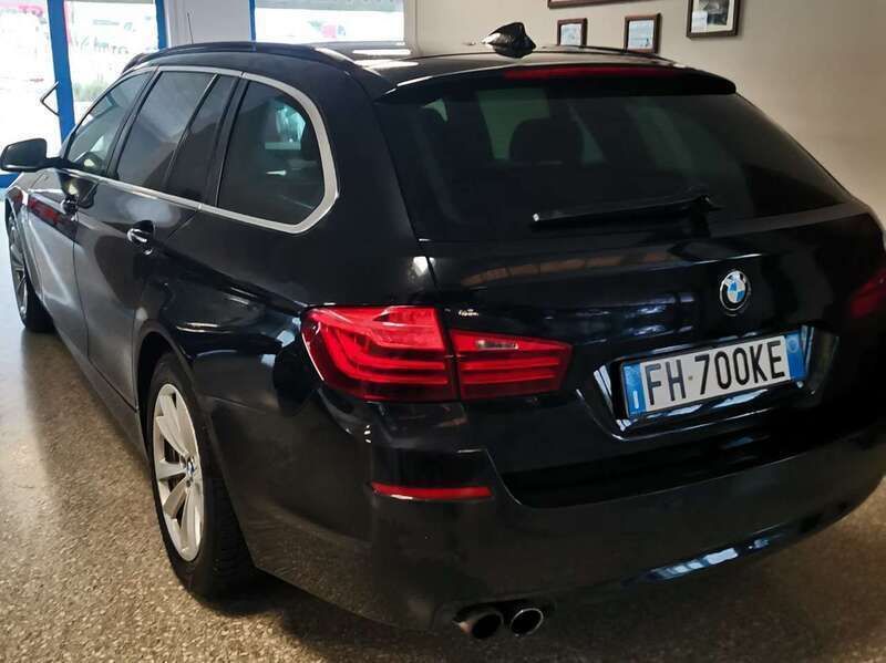 Usata BMW 525 Luxury Line 218 CV (160 kW) 2017 Nero Station wagon