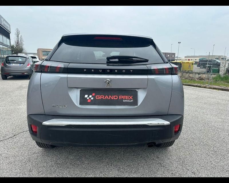 Usata Peugeot 2008 Allure 102 CV (75 kW) 2022 Grigio SUV