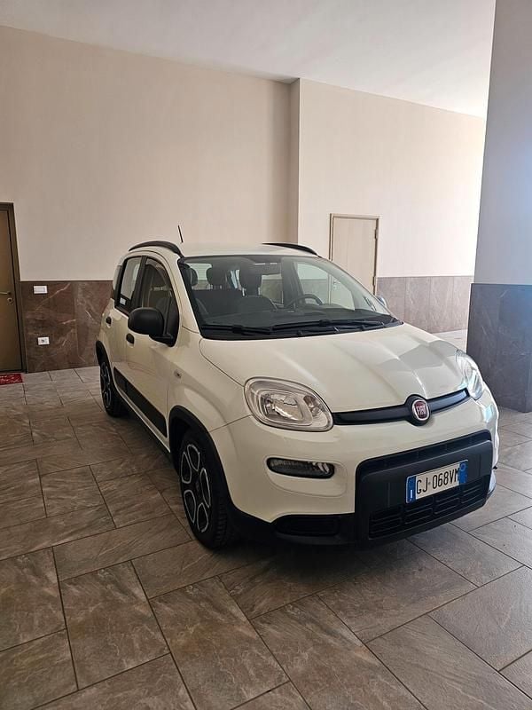 Usata Fiat Panda Sport 70 CV (51 kW) 2022 Bianco Utilitaria