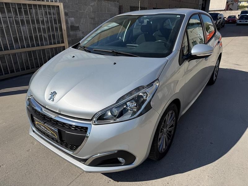 Usata Peugeot 208 Allure 82 CV (60 kW) 2016 Argento Utilitaria