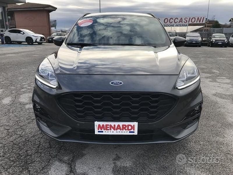 Usata Ford Kuga ST-Line 120 CV (88 kW) 2024 Grigio SUV
