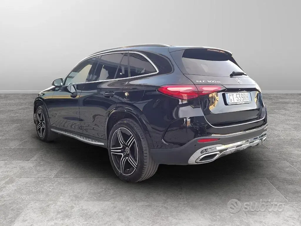 Usata Mercedes GLC300e Advanced 333 CV (244 kW) 2024 Nero SUV