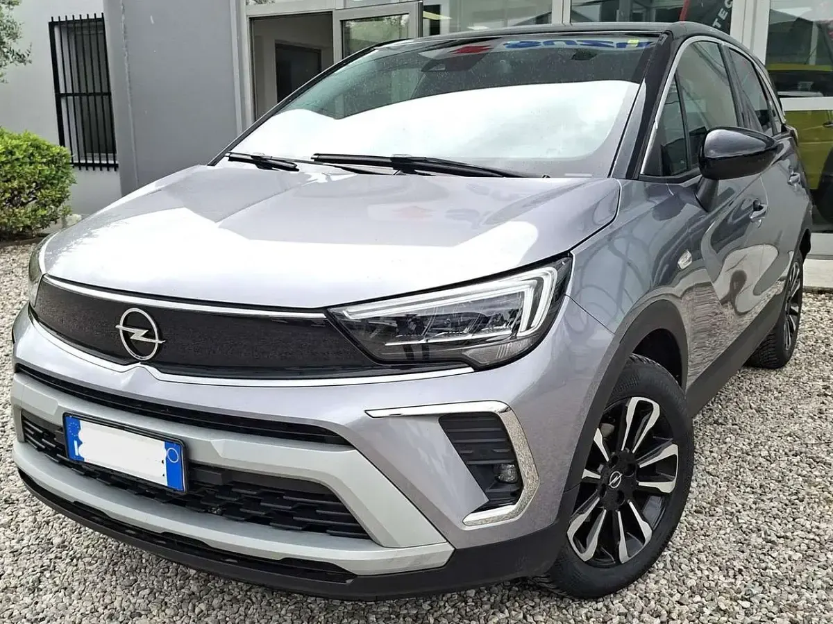 Usata Opel Crossland X Design Edition 83 CV (61 kW) 2022 Argento SUV