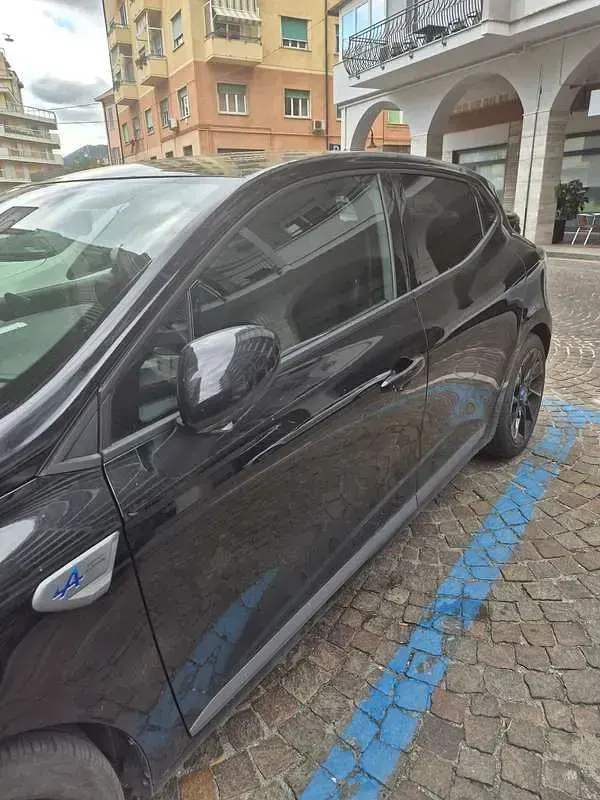 Usata Renault Clio V Techno 91 CV (66 kW) 2024 Berlina