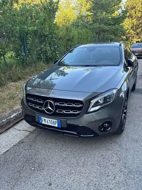 Usata Mercedes GLA200 Executive 136 CV (100 kW) 2017 SUV