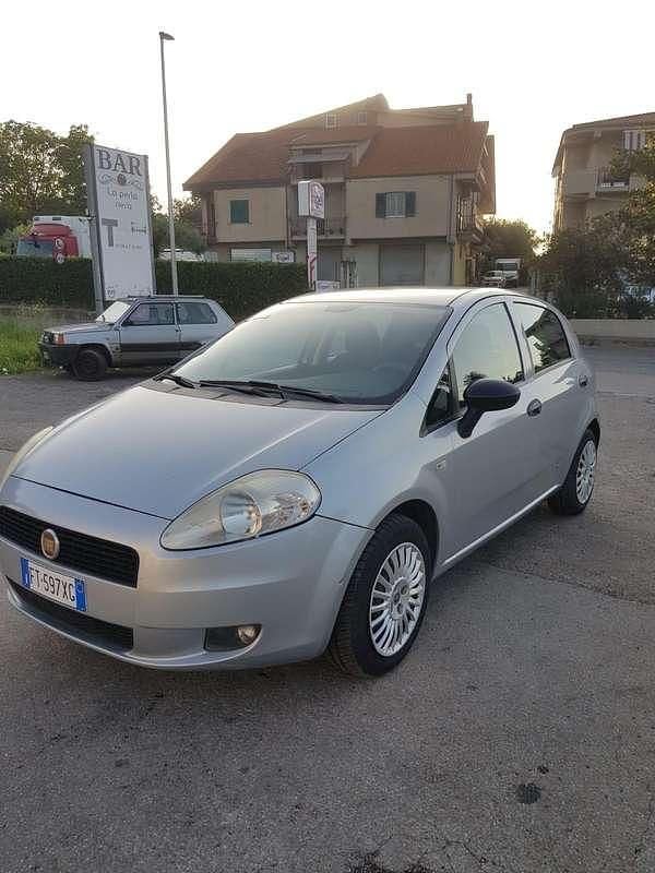 Usata Fiat Grande Punto Dynamic 65 CV (47 kW) 2007 Utilitaria