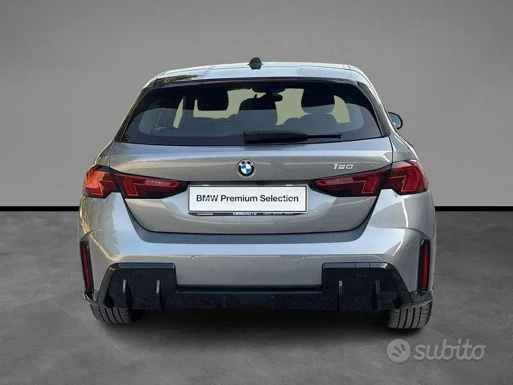 Usata BMW 120 M Sport 156 CV (114 kW) 2024 Grigio Berlina