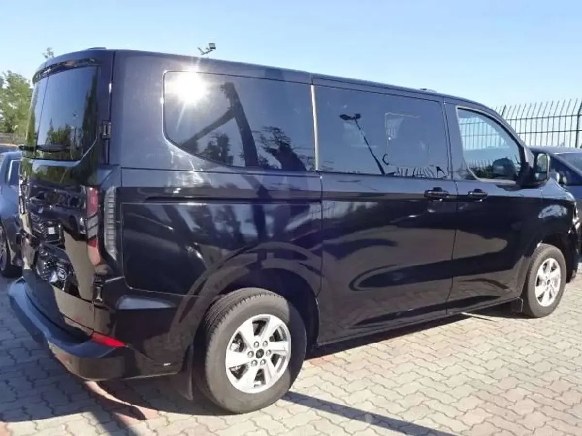 Usata Ford Transit Custom 136 CV (100 kW) 2025 Magnetic Station wagon