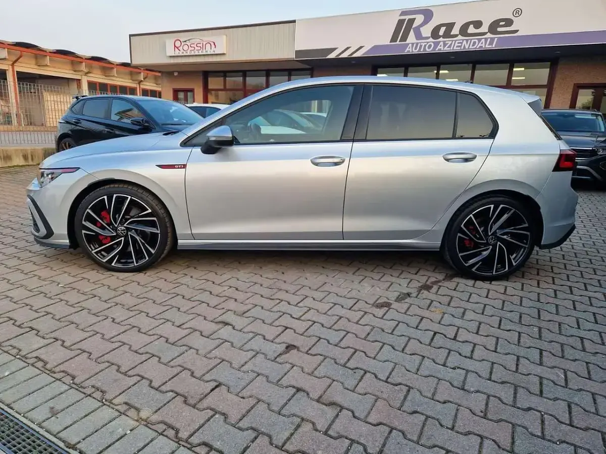 Usata VW Golf VIII GTI 245 CV (180 kW) 2023 Grigio Berlina