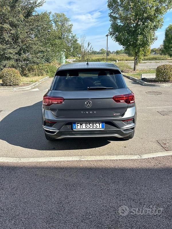 Usata VW T-Roc Advance 150 CV (110 kW) 2017 Grigio SUV