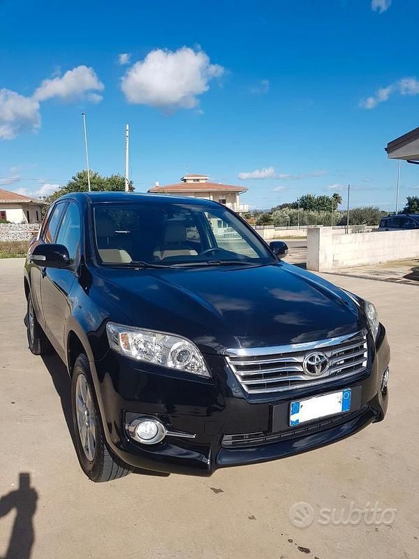 Usata 2012 Toyota RAV4 | 9300 € - Immagine 1/4