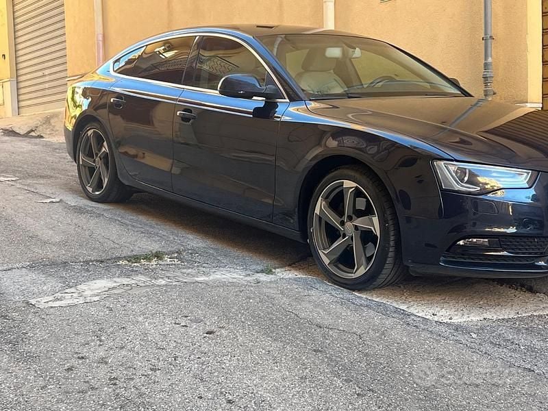 Usata Audi A2 2015 Blu Utilitaria