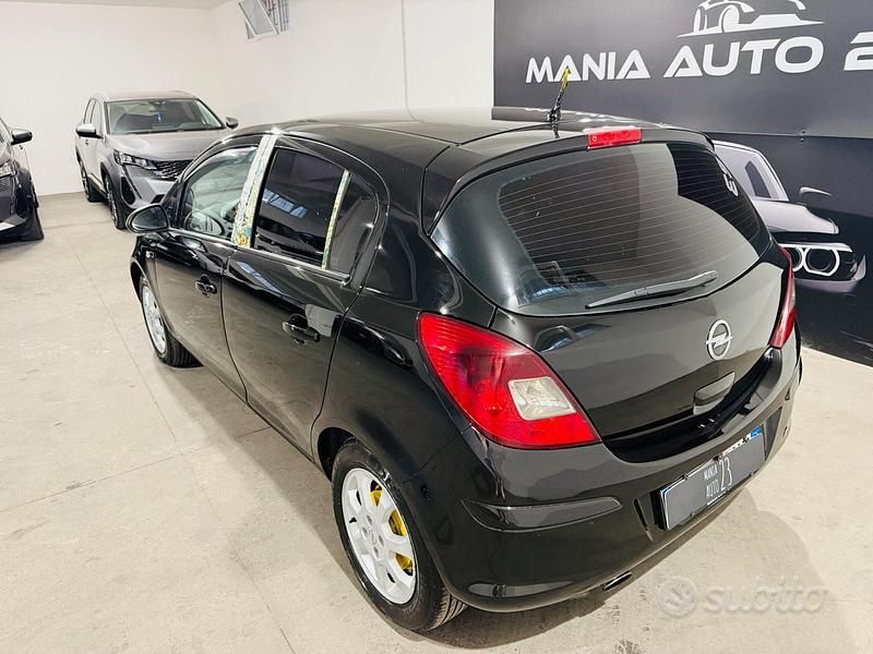 Usata Opel Corsa Sport 95 CV (69 kW) 2013 Nero Berlina