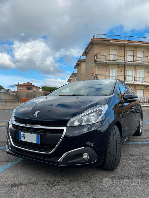 Usato 2019 Peugeot 208 1.5 Diesel 102 CV (12.200 €)
