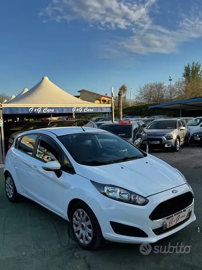 Usata Ford Fiesta Business Edition 95 CV (69 kW) 2017 Bianco Utilitaria