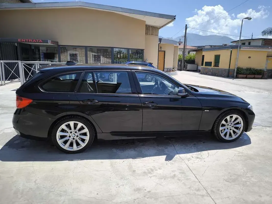Usata BMW 330 Comfort Edition 258 CV (189 kW) 2016 Nero Station wagon
