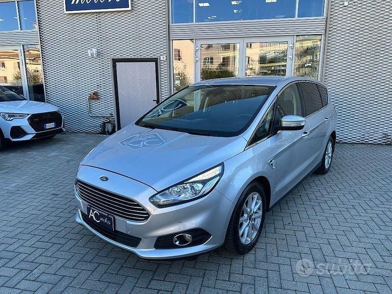 Usata Ford S-MAX Titanium 150 CV (110 kW) 2017 Grigio Monovolume