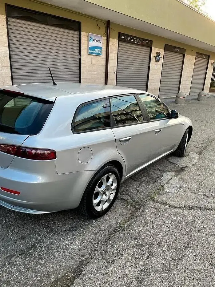Usata Alfa Romeo 159 Progression 150 CV (110 kW) 2010 Grigio Station wagon