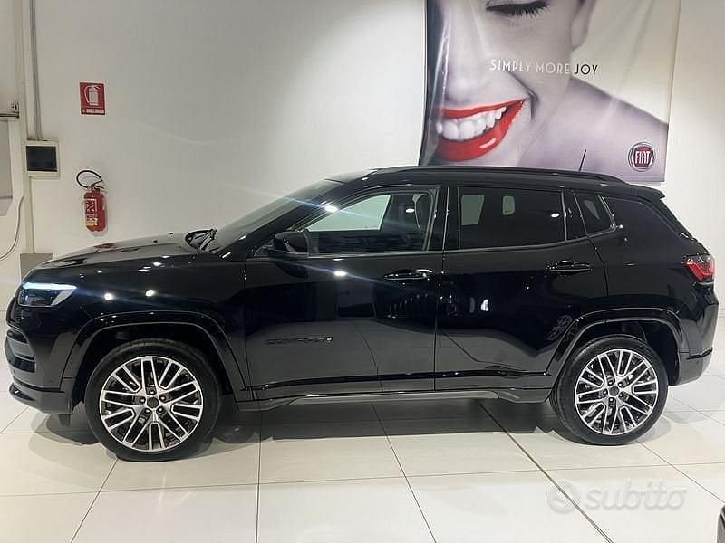 Usata Jeep Compass Summit 131 CV (96 kW) 2024 Nero SUV