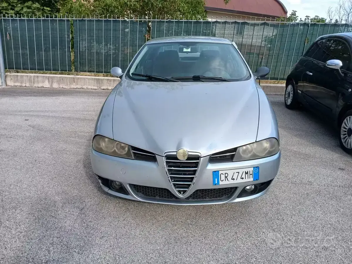 Usata Alfa Romeo 156 116 CV (85 kW) 2004 Grigio Berlina