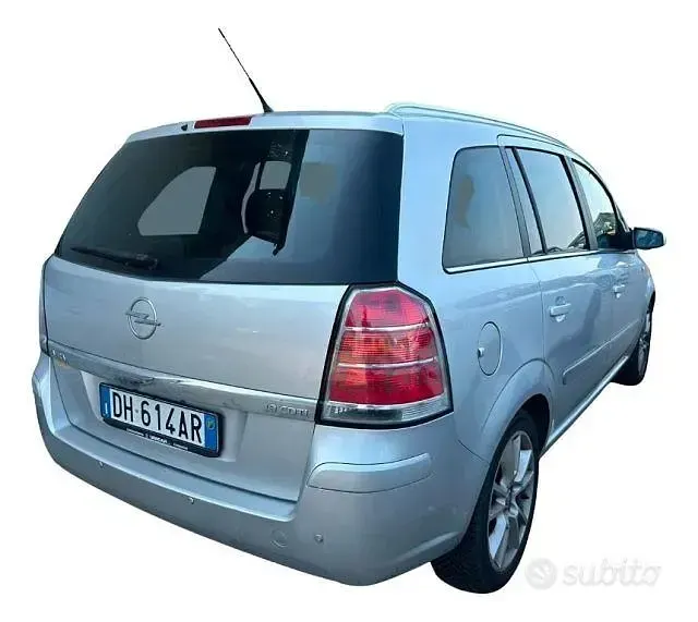 Usata Opel Zafira Cosmo 120 CV (88 kW) 2007 Grigio Monovolume