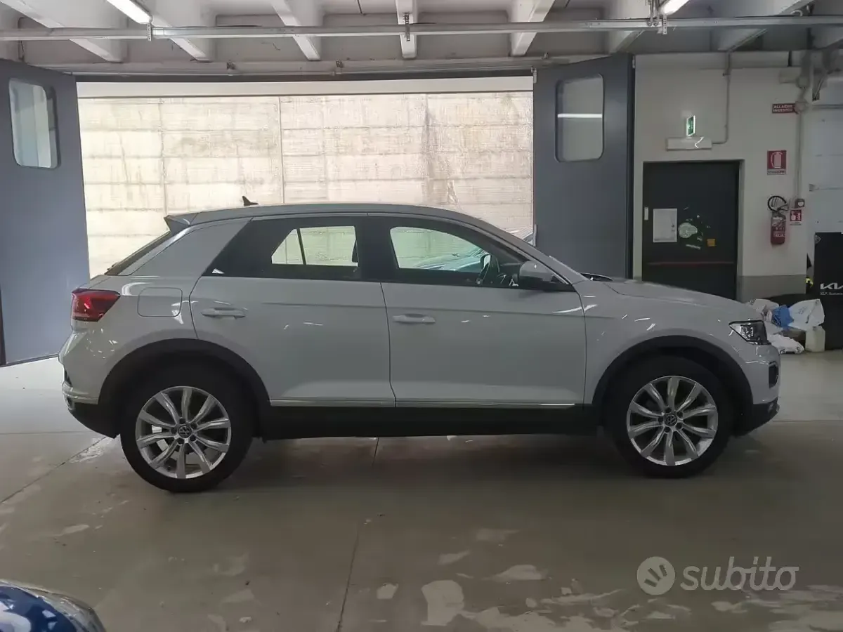 Usata VW T-Roc 150 CV (110 kW) 2021 Bianco SUV