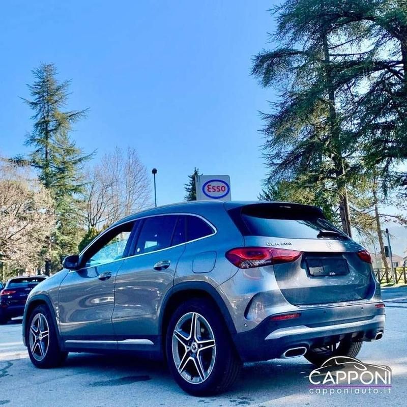 Usata Mercedes GLA200 AMG 163 CV (119 kW) 2021 Grigio SUV