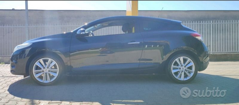 Nero Usata 2010 Renault Mégane Coupé Coupé | 4900 € - Immagine 1/4