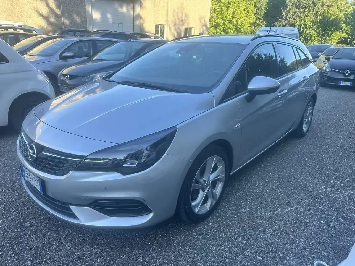 Usata Opel Astra GS Line 105 CV (77 kW) 2020 Grigio Station wagon