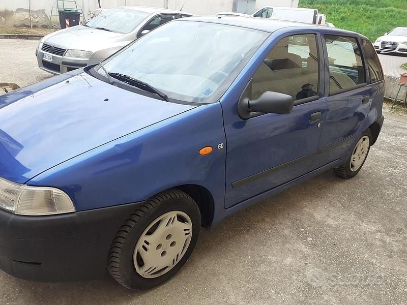 Usata Fiat Punto 1999 Blu Berlina