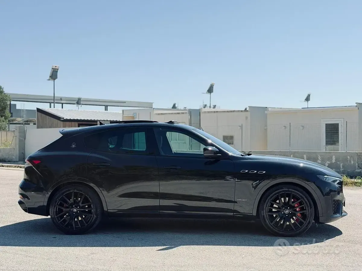 Usata Maserati Levante 250 CV (183 kW) 2020 Nero SUV