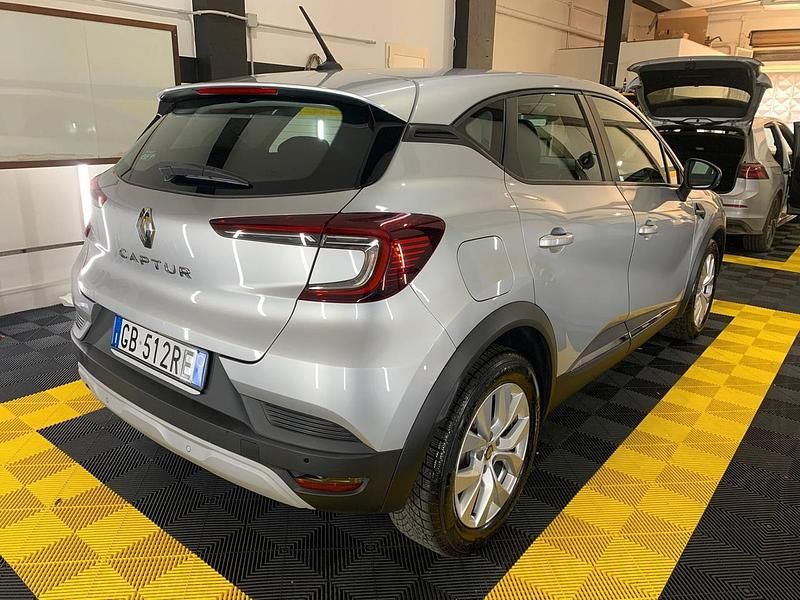 Usata Renault Captur Life 95 CV (69 kW) 2020 Argento SUV