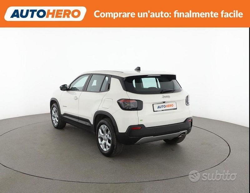 Usata Jeep Avenger Altitude 101 CV (74 kW) 2025 Bianco SUV
